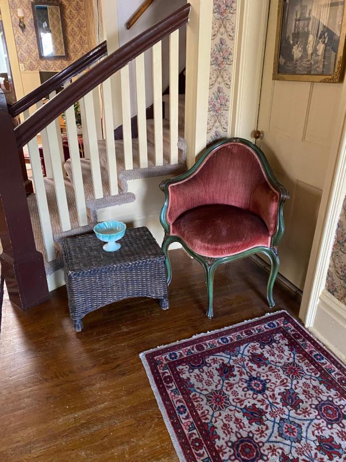 Pansy'S Parlor Bed & Breakfast Golden Eksteriør billede