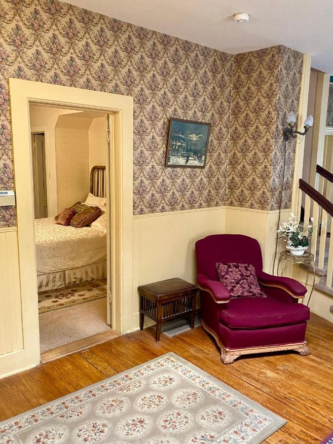 Pansy'S Parlor Bed & Breakfast Golden Eksteriør billede